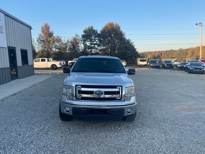 Ford F-150 Vehicle Full-screen Gallery Image 2