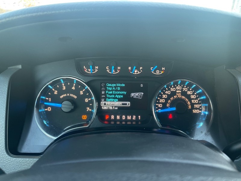 Ford F-150 Vehicle Full-screen Gallery Image 9