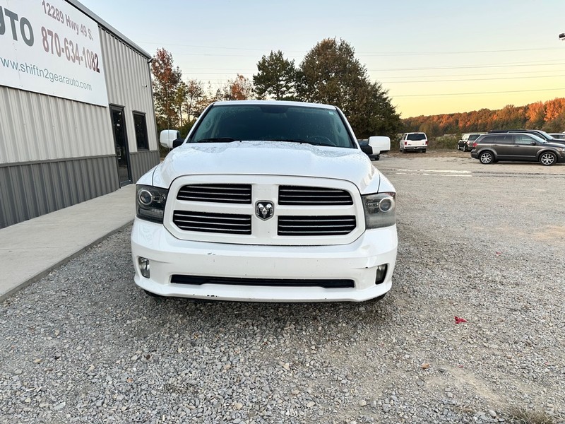 Ram 1500 Vehicle Full-screen Gallery Image 2