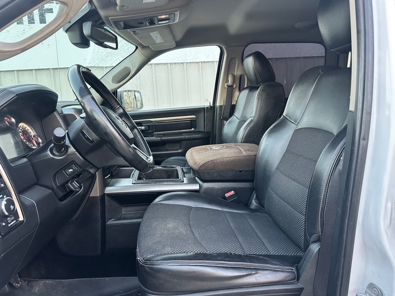 Ram 1500 Vehicle Full-screen Gallery Image 6