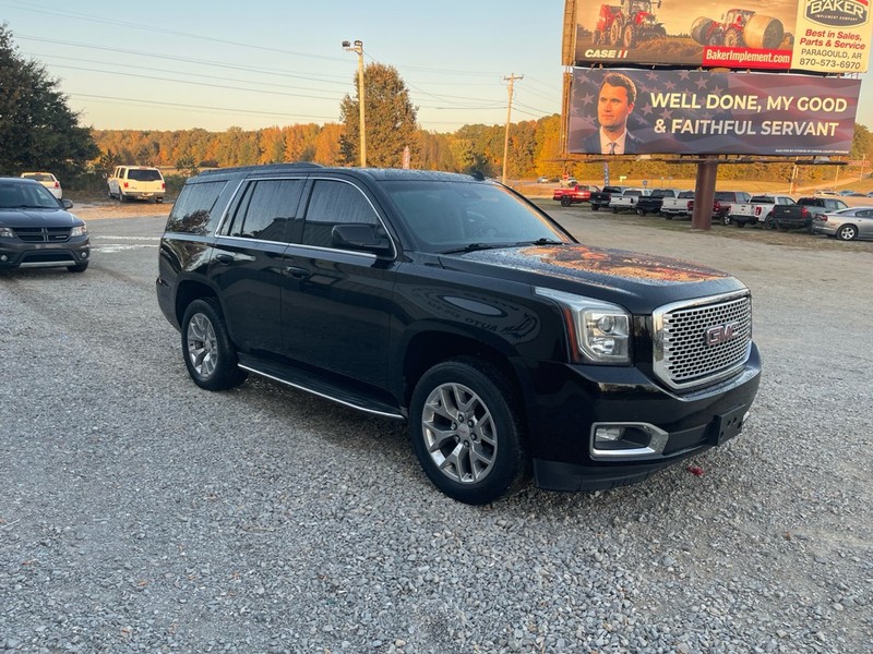 GMC Yukon Vehicle Full-screen Gallery Image 3