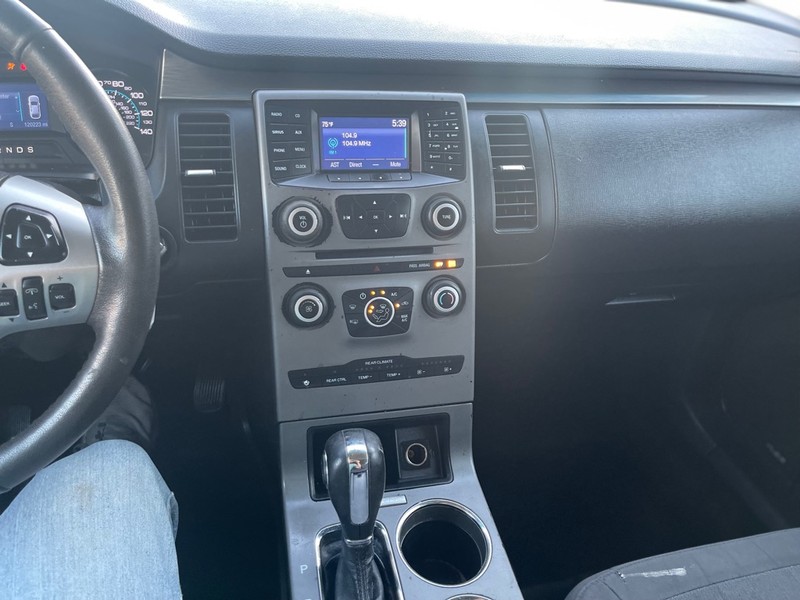 Ford Flex Vehicle Full-screen Gallery Image 8