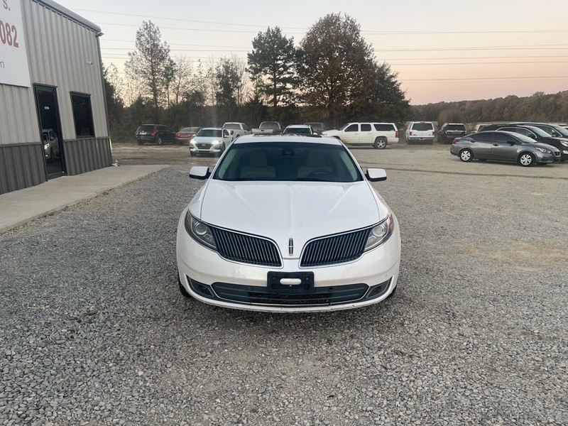 Lincoln MKS Vehicle Full-screen Gallery Image 2