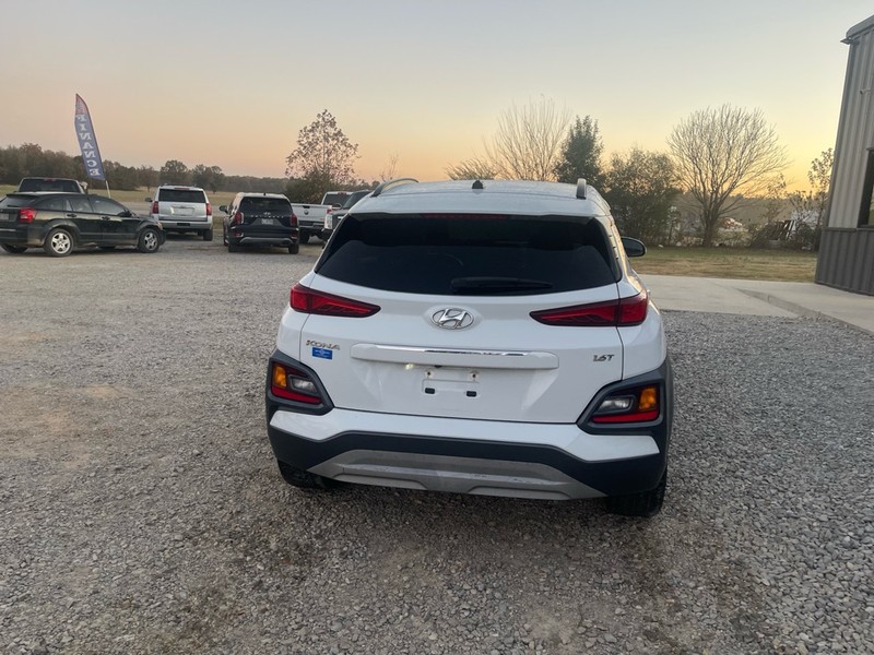 Hyundai Kona Vehicle Full-screen Gallery Image 4