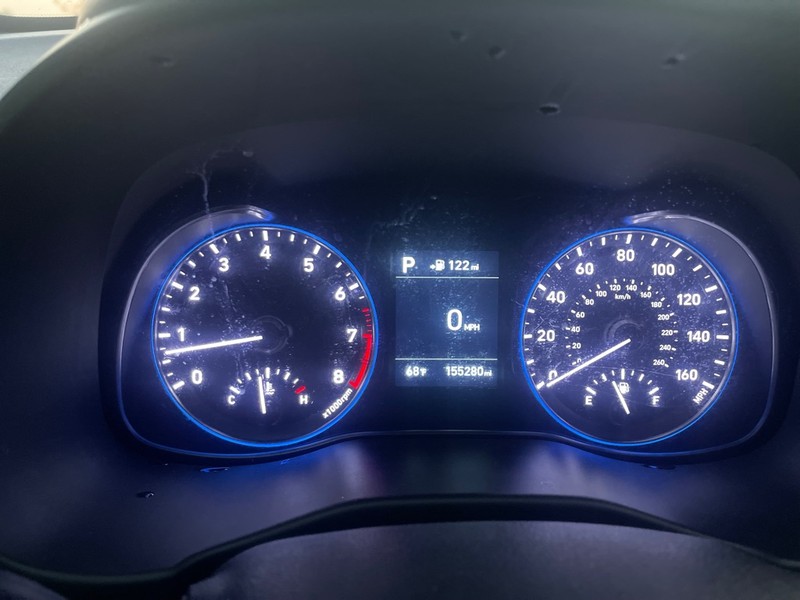 Hyundai Kona Vehicle Full-screen Gallery Image 10