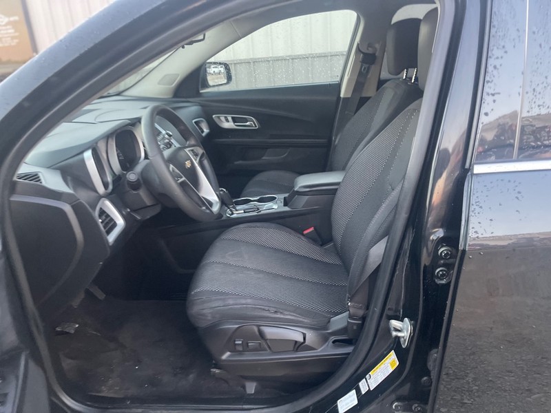 Chevrolet Equinox Vehicle Full-screen Gallery Image 6