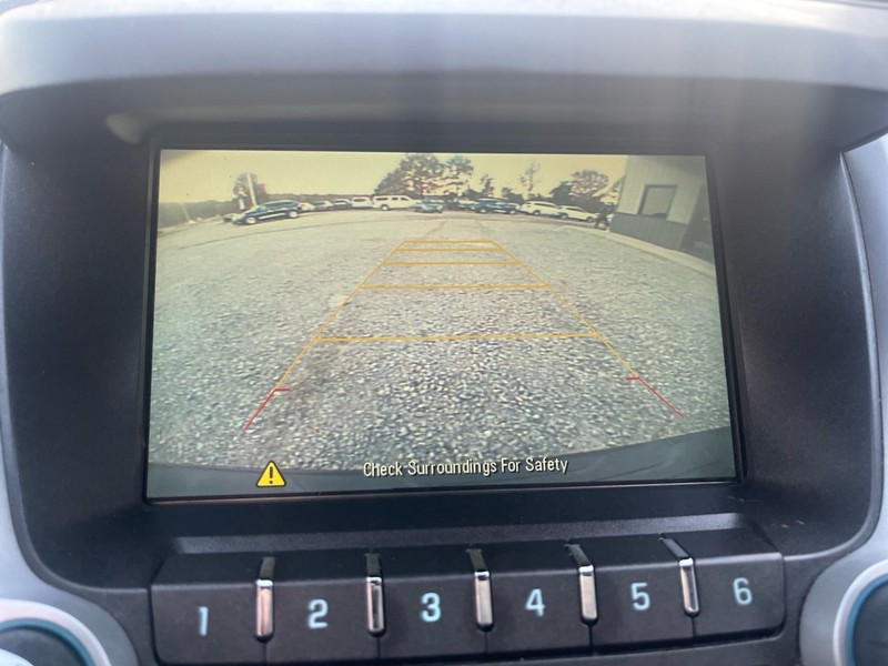 Chevrolet Equinox Vehicle Full-screen Gallery Image 8