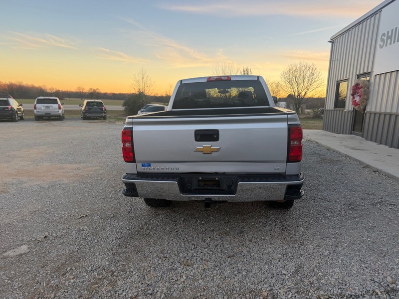 Chevrolet Silverado 1500 Vehicle Full-screen Gallery Image 4