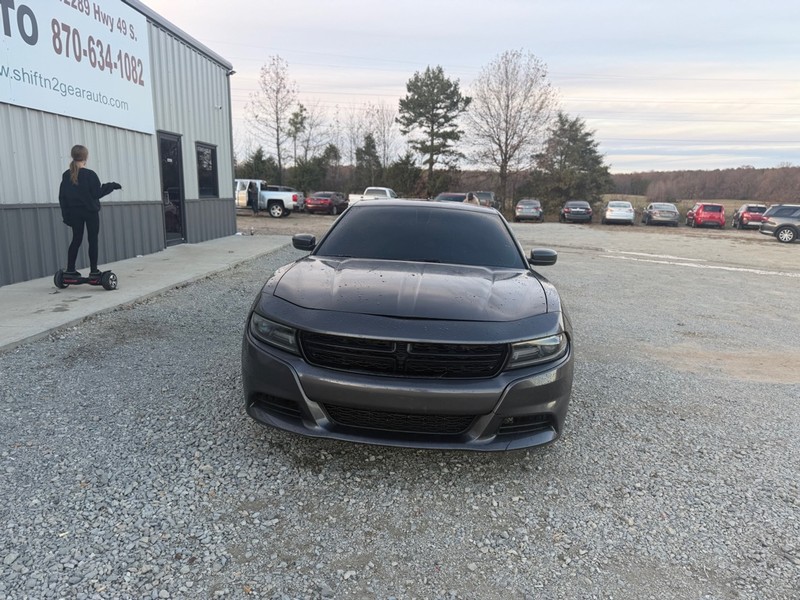 Dodge Charger Vehicle Full-screen Gallery Image 2