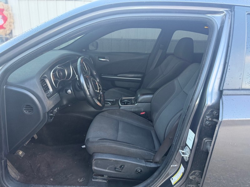 Dodge Charger Vehicle Full-screen Gallery Image 6