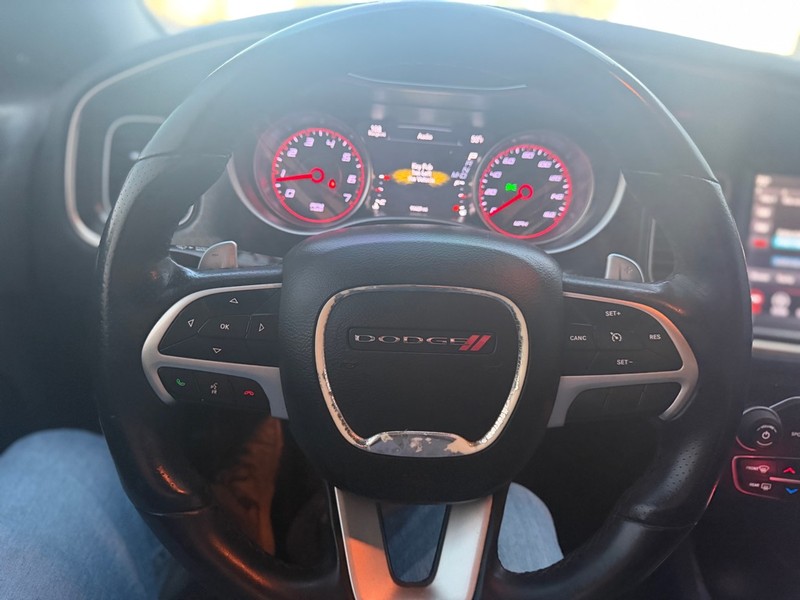 Dodge Charger Vehicle Full-screen Gallery Image 9