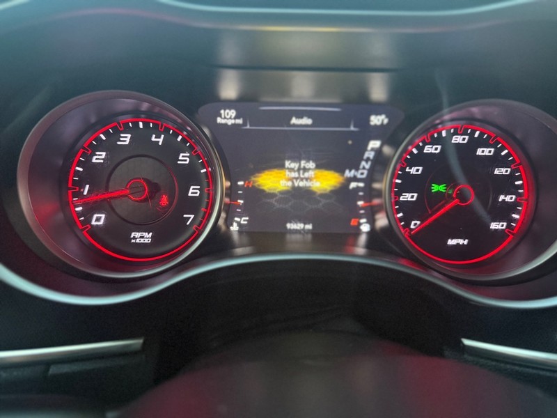 Dodge Charger Vehicle Full-screen Gallery Image 10