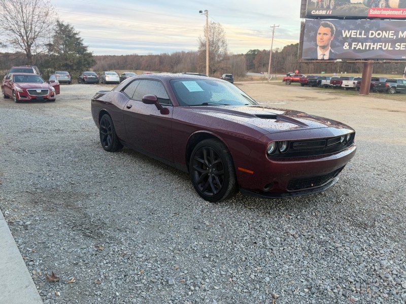 Dodge Challenger Vehicle Full-screen Gallery Image 3