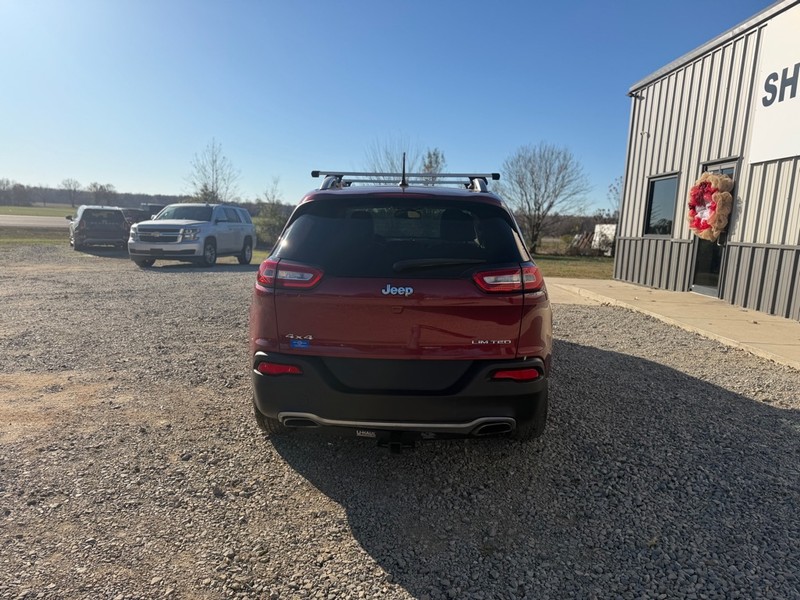 Jeep Cherokee Vehicle Full-screen Gallery Image 4