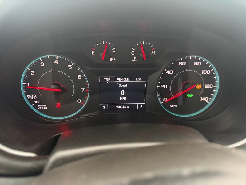 Chevrolet Malibu Vehicle Full-screen Gallery Image 10