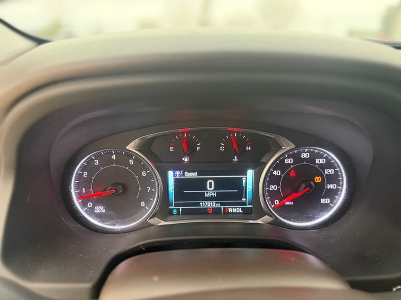 GMC Acadia Vehicle Full-screen Gallery Image 11