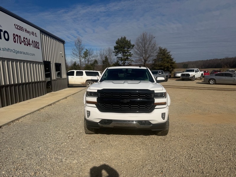 Chevrolet Silverado 1500 Vehicle Full-screen Gallery Image 2
