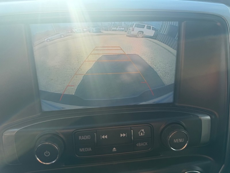 Chevrolet Silverado 1500 Vehicle Full-screen Gallery Image 8