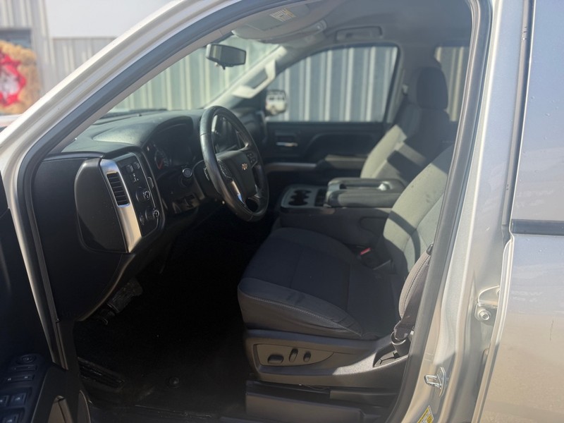 Chevrolet SILVERADO 1500 Vehicle Full-screen Gallery Image 6