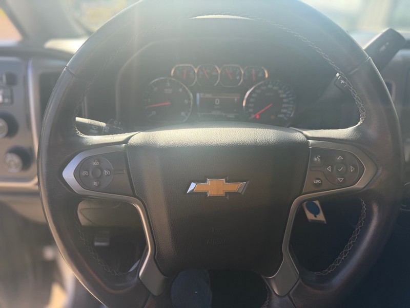 Chevrolet SILVERADO 1500 Vehicle Full-screen Gallery Image 10