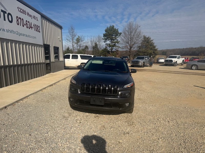Jeep CHEROKEE Vehicle Full-screen Gallery Image 2