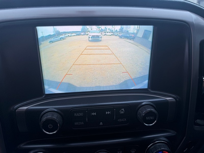 GMC Sierra 1500 Vehicle Full-screen Gallery Image 8