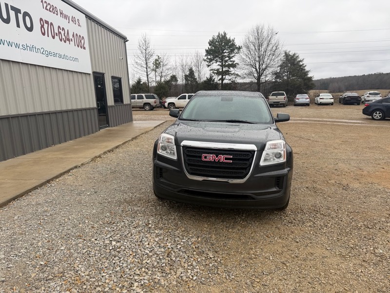 GMC Terrain Vehicle Full-screen Gallery Image 2