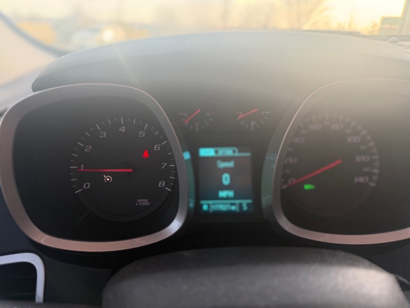 Chevrolet EQUINOX Vehicle Full-screen Gallery Image 12