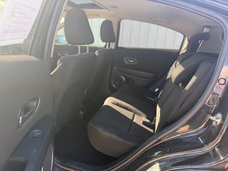 Honda HR-V Vehicle Full-screen Gallery Image 5