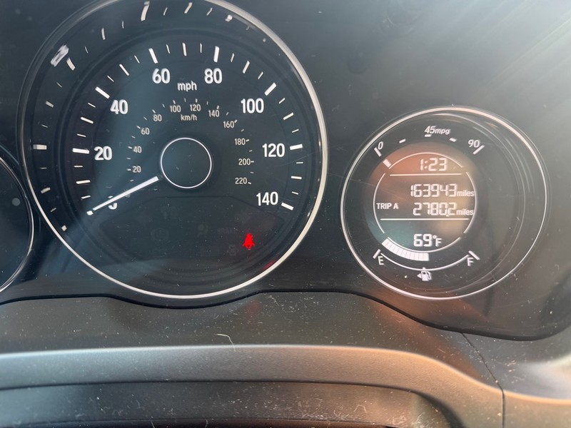 Honda HR-V Vehicle Full-screen Gallery Image 10