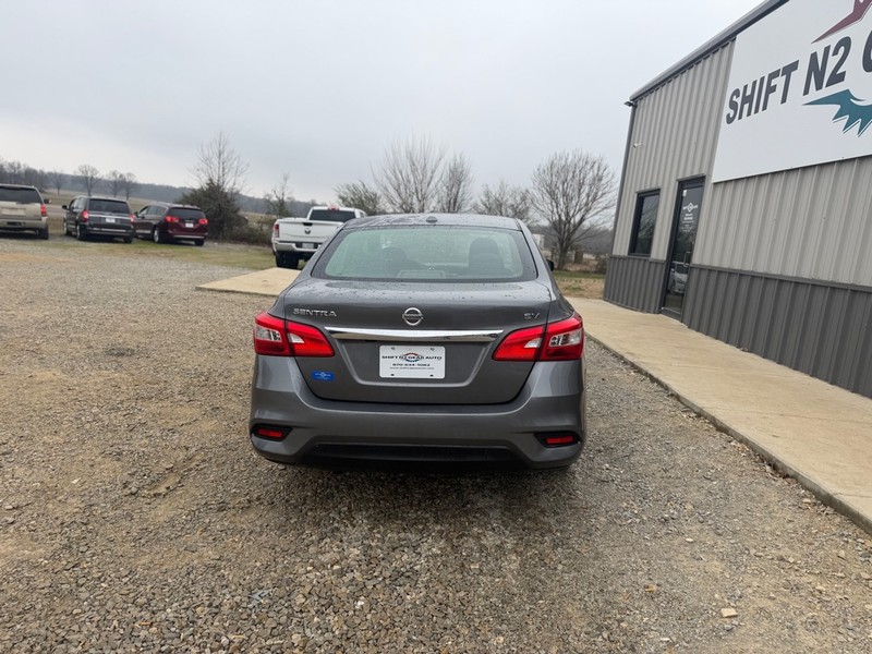 Nissan Sentra Vehicle Full-screen Gallery Image 4