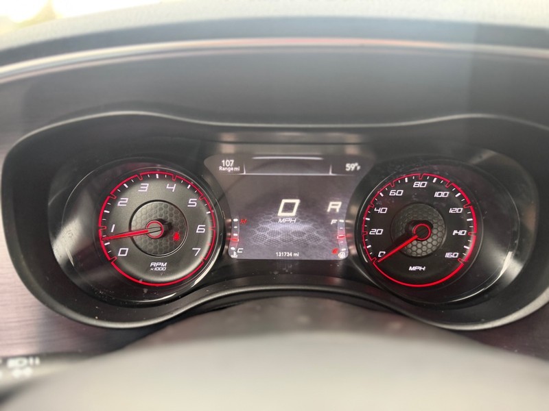 Dodge Charger Vehicle Full-screen Gallery Image 9