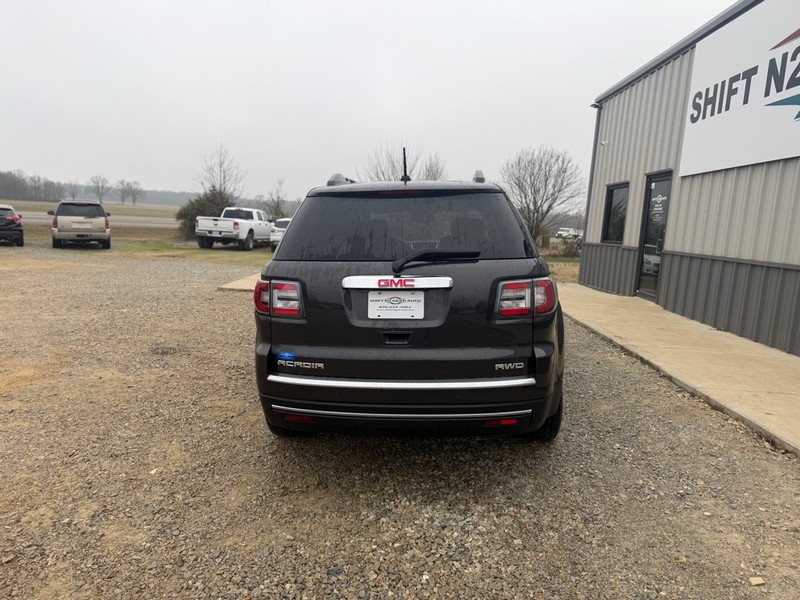 GMC Acadia Vehicle Full-screen Gallery Image 4