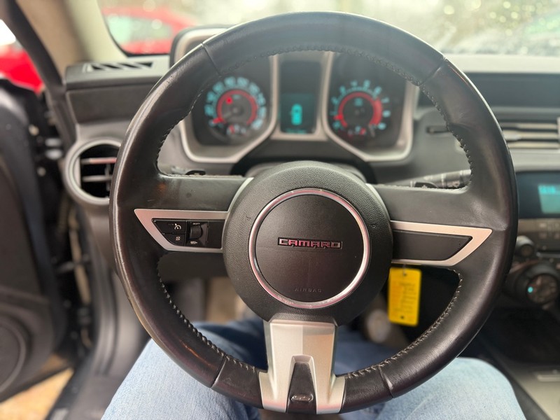 Chevrolet Camaro Vehicle Full-screen Gallery Image 8