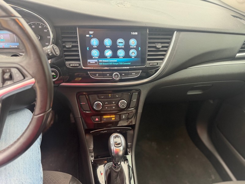 Buick Encore Vehicle Full-screen Gallery Image 7