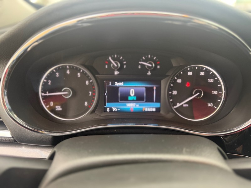 Buick Encore Vehicle Full-screen Gallery Image 10