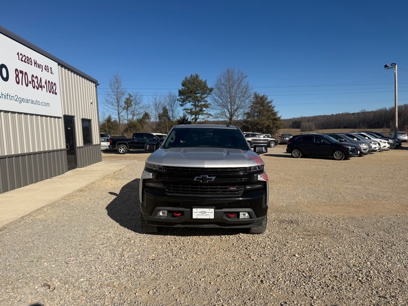 Chevrolet Silverado 1500 Vehicle Full-screen Gallery Image 2