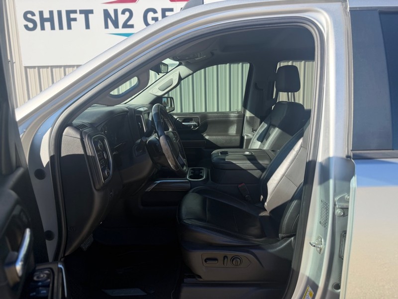 Chevrolet Silverado 1500 Vehicle Full-screen Gallery Image 6