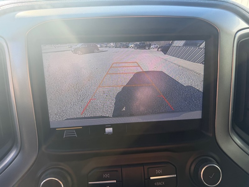 Chevrolet Silverado 1500 Vehicle Full-screen Gallery Image 8