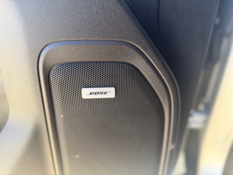 Chevrolet Silverado 1500 Vehicle Full-screen Gallery Image 10