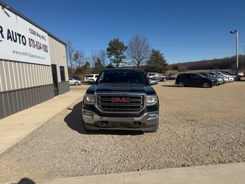 GMC Sierra 1500 Vehicle Full-screen Gallery Image 2