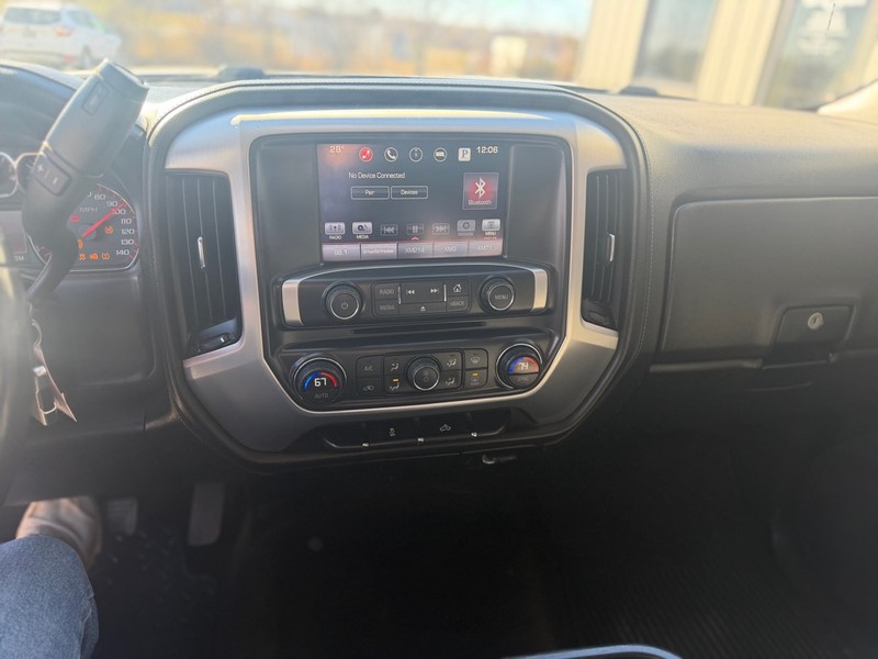 GMC Sierra 1500 Vehicle Full-screen Gallery Image 7