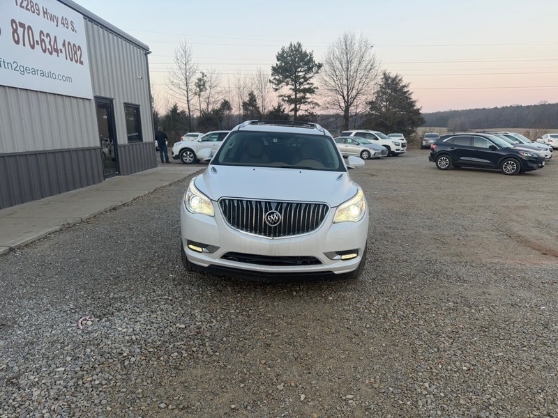 Buick Enclave Vehicle Full-screen Gallery Image 2