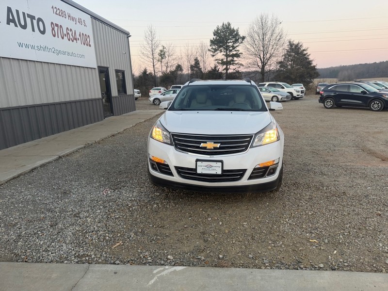 Chevrolet Traverse Vehicle Full-screen Gallery Image 2