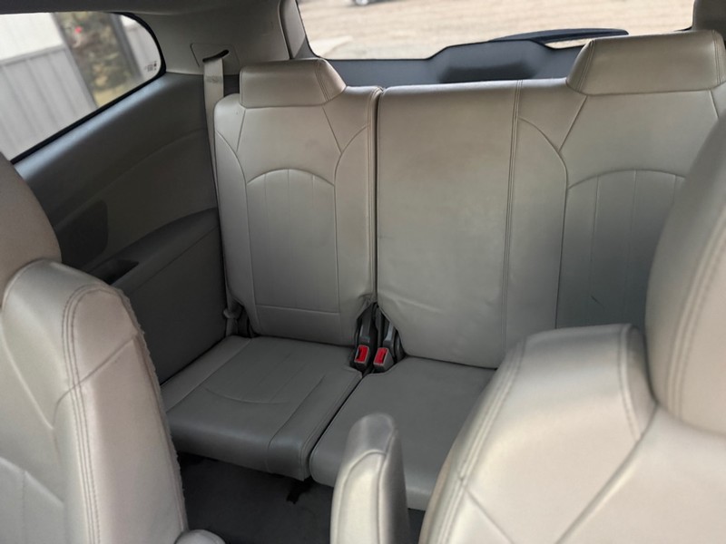 Chevrolet Traverse Vehicle Full-screen Gallery Image 5