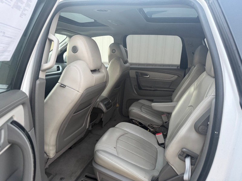 Chevrolet Traverse Vehicle Full-screen Gallery Image 6