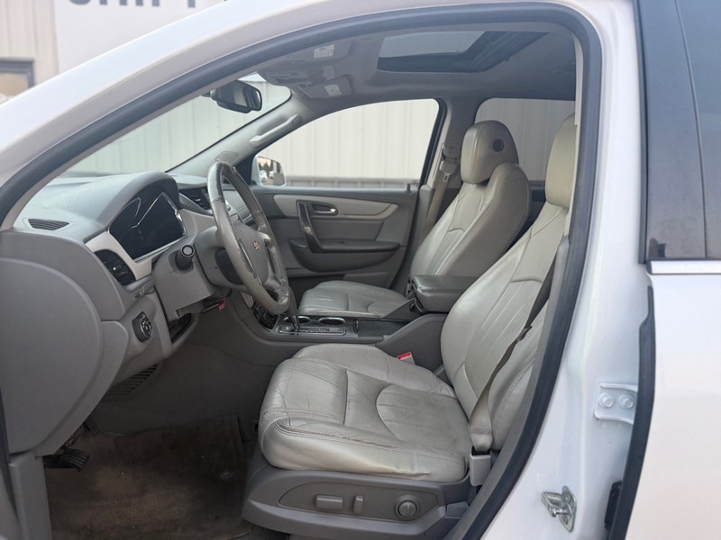 Chevrolet Traverse Vehicle Full-screen Gallery Image 7