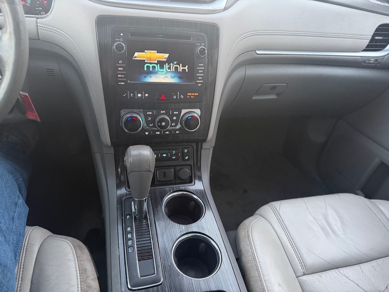 Chevrolet Traverse Vehicle Full-screen Gallery Image 8