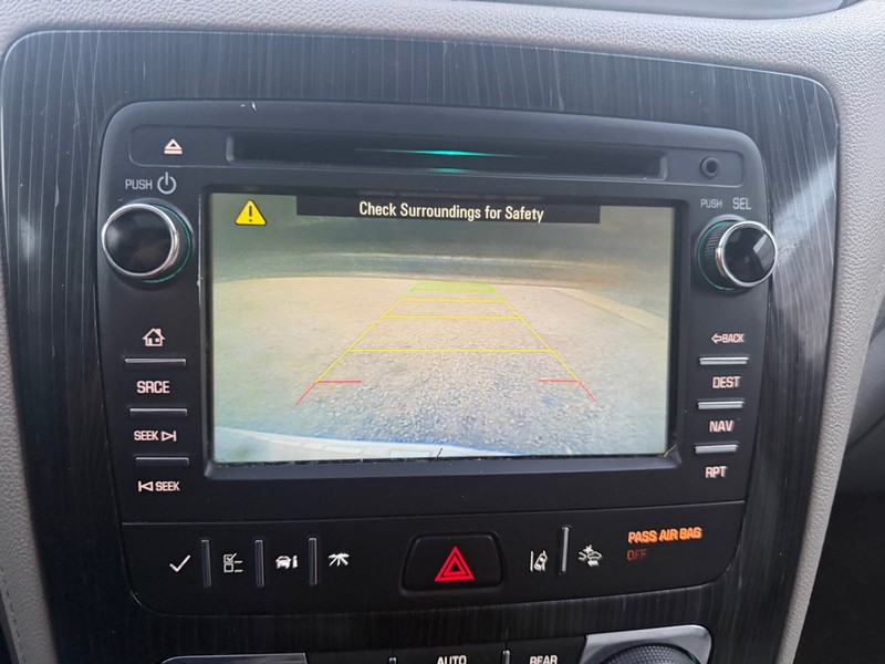 Chevrolet Traverse Vehicle Full-screen Gallery Image 9