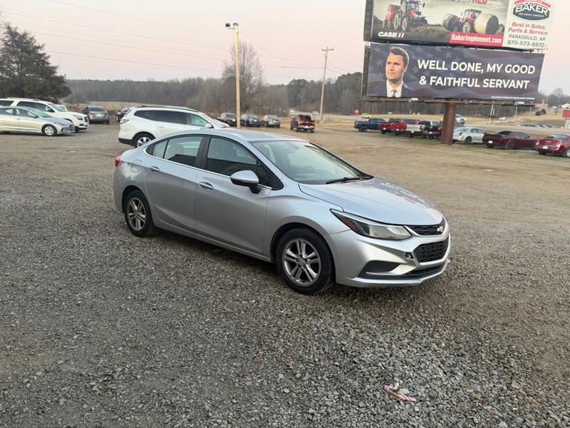 Chevrolet Cruze Vehicle Full-screen Gallery Image 3